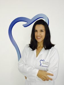 dra.  Maria de Fátima Zambom Souza - Cirurgiã Dentista - Especialista em Odontopediatria