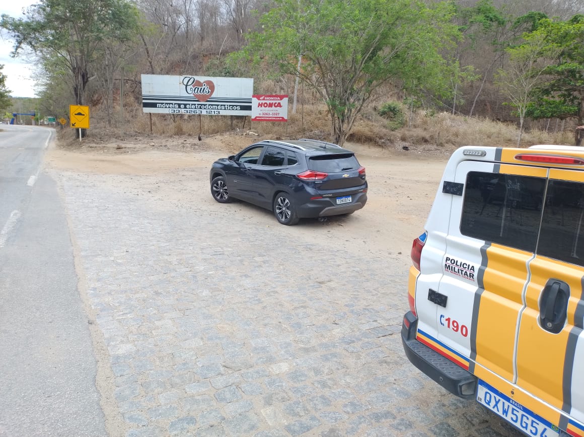 PM PRENDEM MULHER POR RECEPTAÇÃO DE VEÍCULO ROUBADO NA BR-259, EM RESPLENDOR