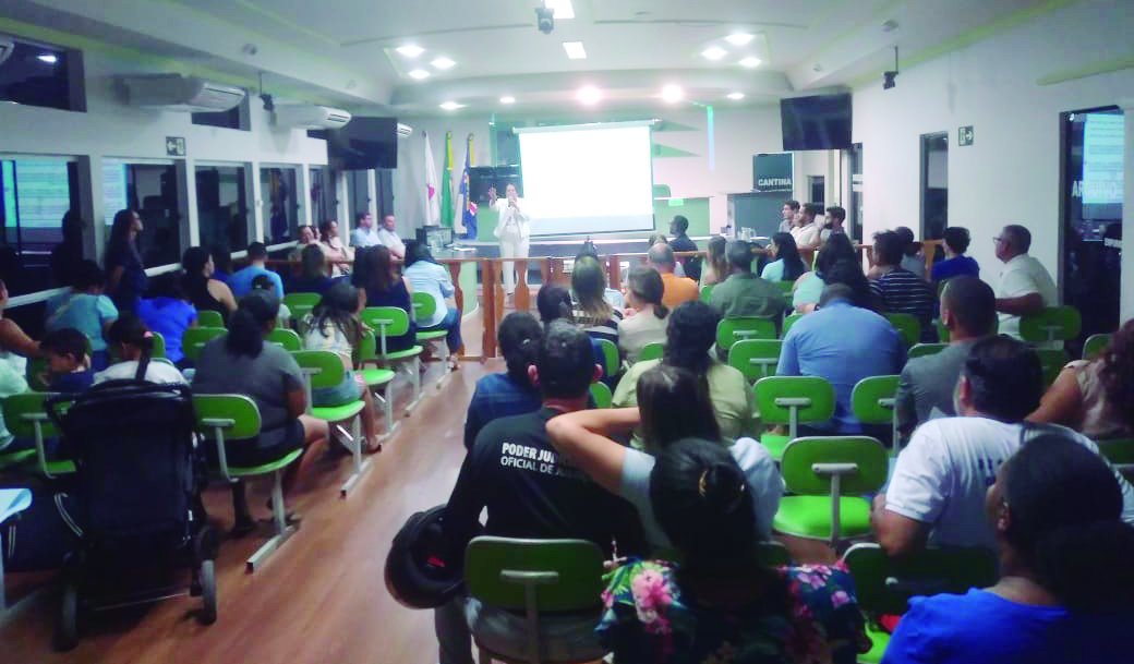 DEBATE ACALORADO NA CÂMARA: PREFEITURA ESCLARECE CRITÉRIOS DA LEI DE EDUCAÇÃO INCLUSIVA EM CONSELHEIRO PENA