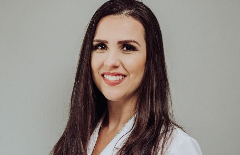 IMPORTÂNCIA DA SAÚDE BUCAL INFANTIL DURANTE O PERÍODO DE FÉRIAS ESCOLARES – Dra. Fátima Zambon