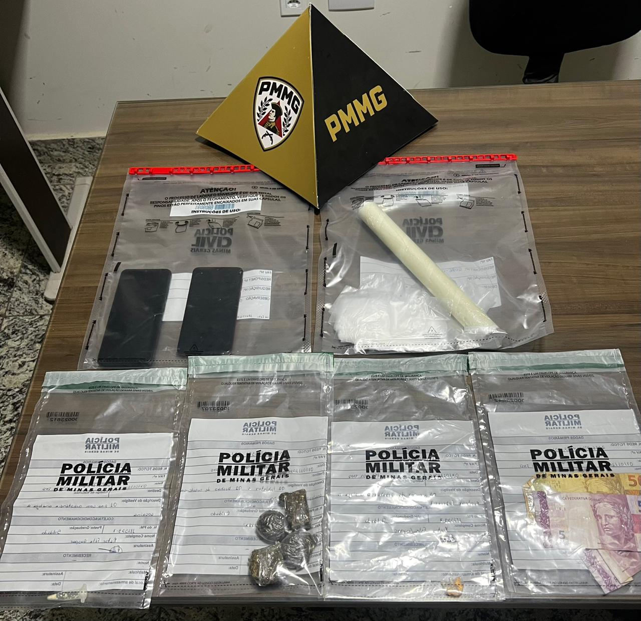 MULHER É PRESA POR TRÁFICO DE DROGAS EM IMÓVEL ALVO DE DENÚNCIAS