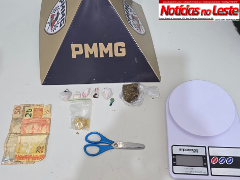 MOVIMENTAÇÃO SUSPEITA NA MADRUGADA TERMINA COM APREENSÃO DE DROGAS. MOVIMENTAÇÃO SUSPEITA NA MADRUGADA TERMINA COM APREENSÃO DE DROGAS.