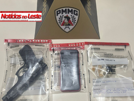 AÇÃO POLICIAL TERMINA COM APREENSÃO DE CRACK E SIMULACRO EM VEÍCULO.