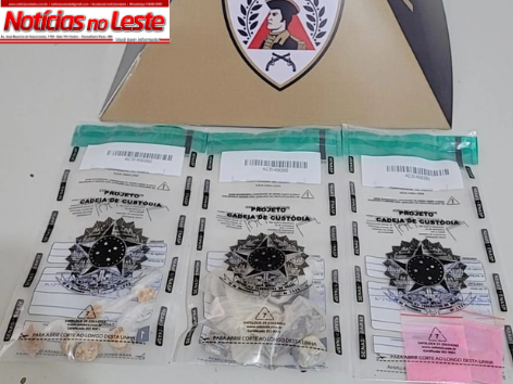 DENÚNCIAS LEVAM POLÍCIA A APREENDER DROGAS EM RESIDÊNCIA.