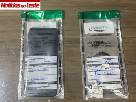HOMEM É FLAGRADO COM PAPELÓTES DE COCAÍNA DURANTE PATRULHAMENTO.