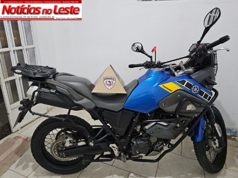 MOTOCICLISTA É FLAGRADO EMPINANDO MOTO E TEM VEÍCULO APREENDIDO.