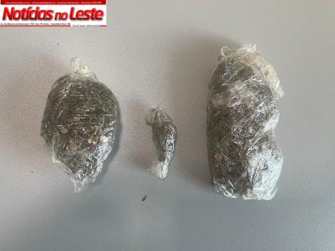 SUSPEITOS SÃO FLAGRADOS APÓS DENÚNCIA DE TRÁFICO EM DISTRITO.