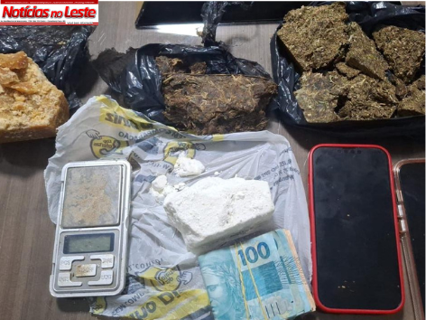 CASAL É CONDUZIDO APÓS APREENSÃO DE DROGAS E PRODUTOS CONTRABANDEADOS.