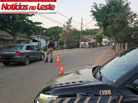 OPERAÇÃO DE TRÂNSITO REMOVE MOTOCICLETAS E VEÍCULO ABANDONADO.