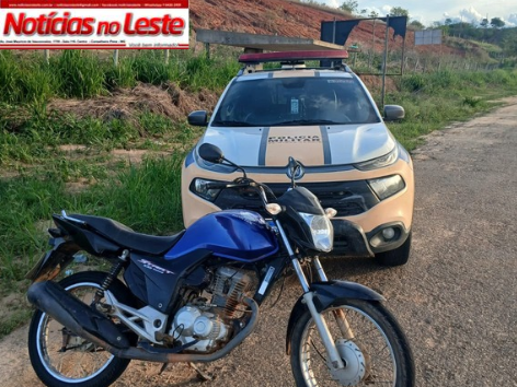 MOTOCICLETA COM SINAIS IDENTIFICADORES ADULTERADOS É APREENDIDA DURANTE FISCALIZAÇÃO.