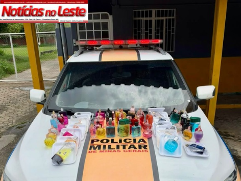 TRÊS PESSOAS SÃO PRESAS POR SUSPEITA DE CONTRABANDO DE PERFUMES.